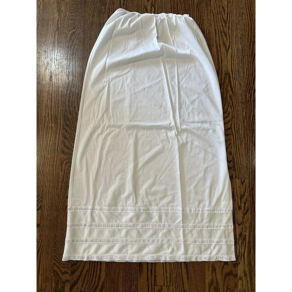Sears The Doesn't Slip‎ Long White Slip Side Slit Sz Medium Lace Bottom 38" Long